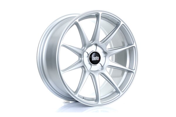 BOLA B15 | 18x8,5 | 5x100 | ET 35 TO 45 | 76 | CRYSTAL SILVER